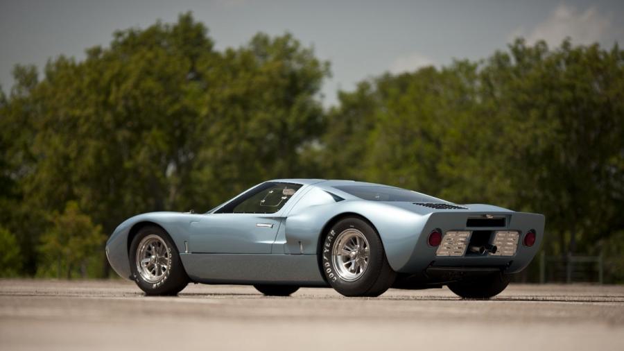  Ford GT40 1966 года  (фото 3 из 6)